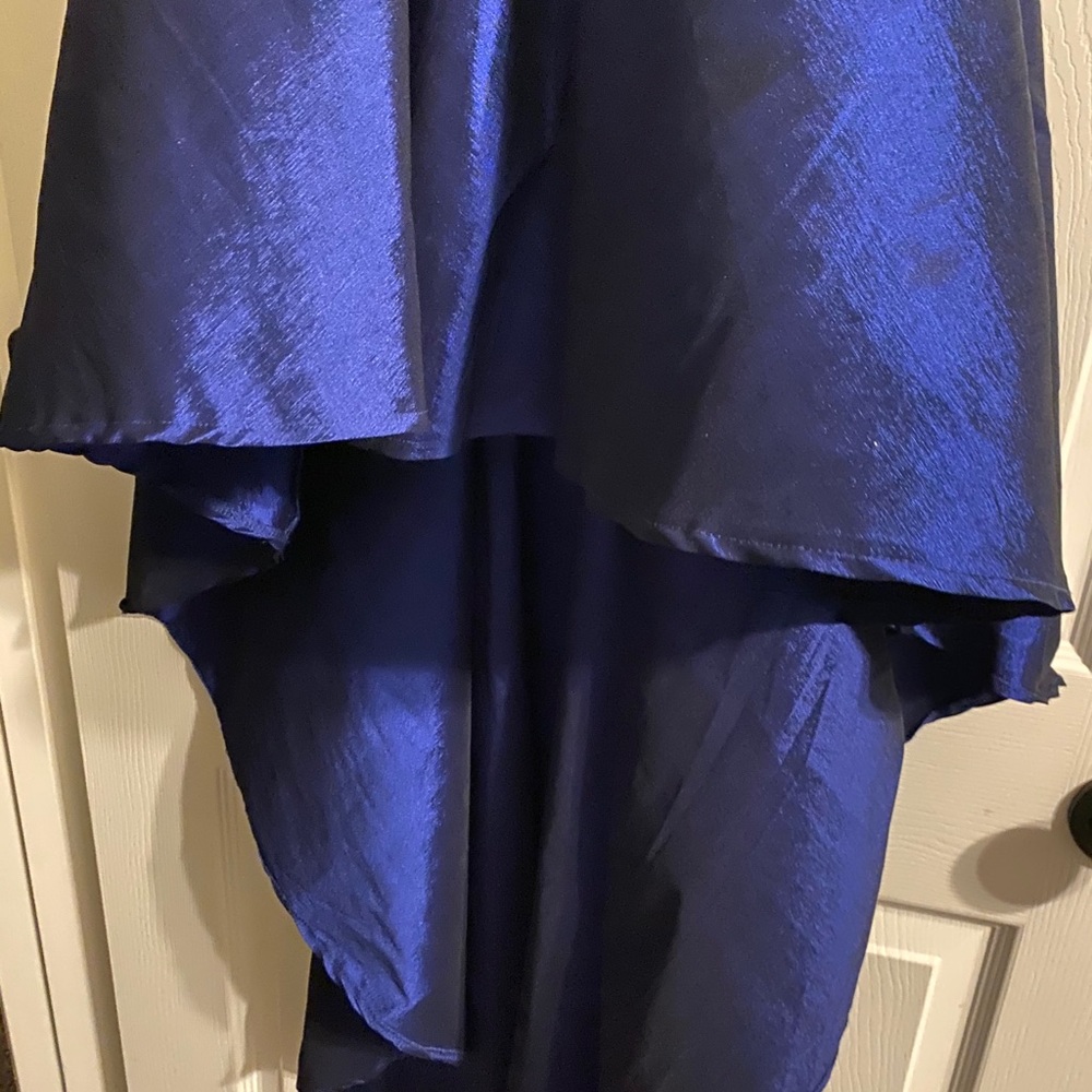 Dress - Picture 6 of 7